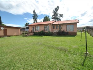 4 Bed House in Ncandu Park