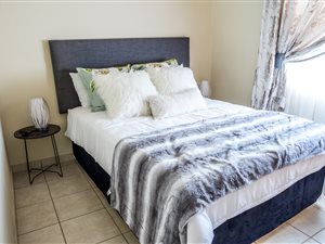 2 Bed Apartment in Mondeor