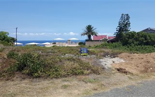 765 m² Land available in Dana Bay