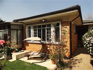 7 Bed House in Bezuidenhout Valley