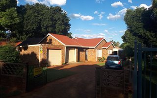 3 Bedroom House in Kirkney