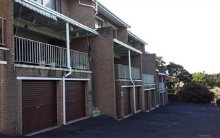3 Bedroom Apartment in Freeland Park