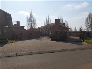3 Bed Apartment in Amorosa