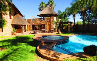 2 Bedroom Apartment in Douglasdale
