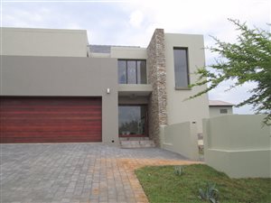 3 Bed House in Mooikloof Equestrian Estate