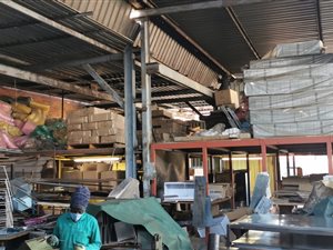 1000 m² Commercial space in Booysens