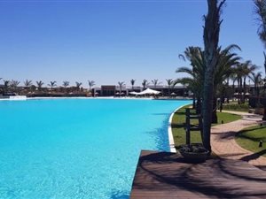 2 Bed Apartment in Willow Park Manor