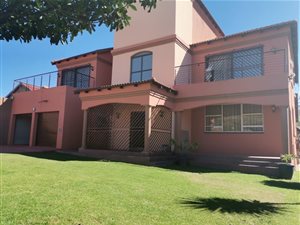 5 Bed House in Alan Manor