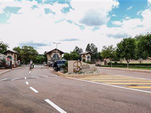 5 Bed House in Rietvlei Heights Country Estate