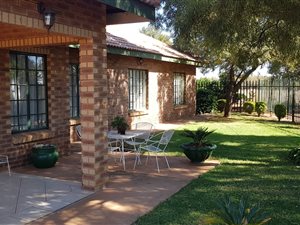3 Bed House in Kameeldrift East