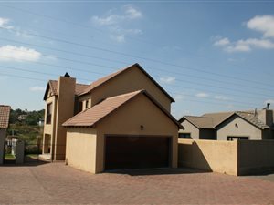 3 Bed House in Thatchfield