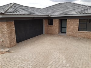 3 Bed House in Reebok