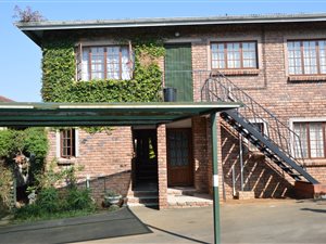 2 Bed Townhouse in Prestbury