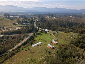 8 ha Farm in Knysna Central