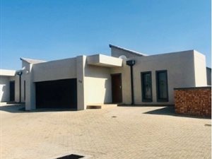 3 Bed House in Summerset