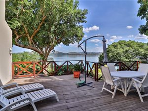 3 Bed House in Kosmos