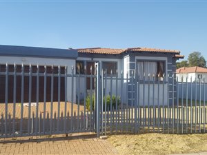 3 Bed House in Munsieville South