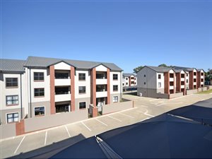 2 Bed Townhouse in Carlswald Estate