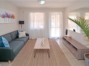 2 Bed Apartment in Kwaggasrand