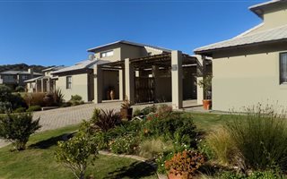3 Bedroom Townhouse in Hartenbos Landgoed