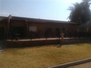 1.8 ha Farm in Middelvlei