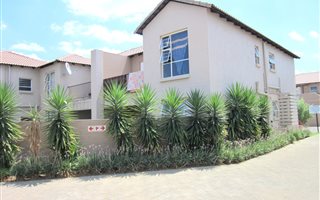 2 Bedroom Townhouse in Albertsdal