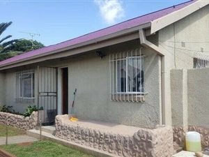 3 Bed House in Wannenburghoogte