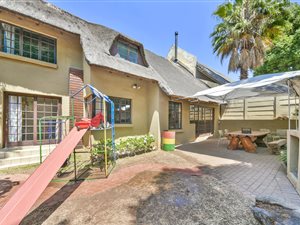 4 Bed House in Paulshof
