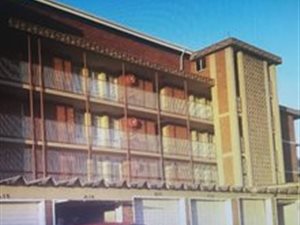 3 Bed Apartment in Meyerspark