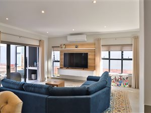 4 Bed Cluster in Bryanston East