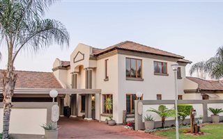 4 Bedroom House in Green Acres Estate