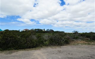 630 m² Land available in Boggomsbaai