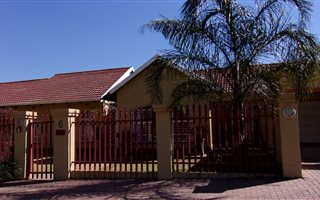 5 Bedroom House in Rynsoord