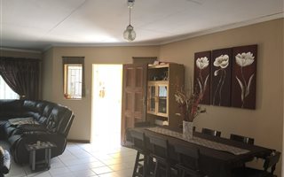 3 Bedroom House in Chroom Park