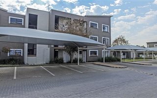 2 Bedroom Apartment in Fourways