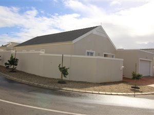 3 Bed Townhouse in Pinehurst