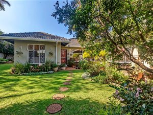 4 Bed House in Horison Park