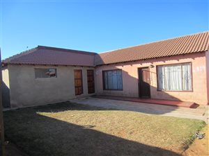 2 Bed House in Randfontein
