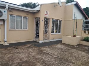 3 Bed House in Lotus Park