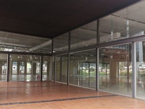 1032 m² Retail Space in Meyerspark