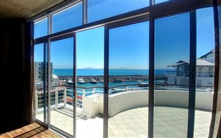 225 m² Commercial space in Waterfront