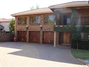 5 Bed House in Glen Erasmia