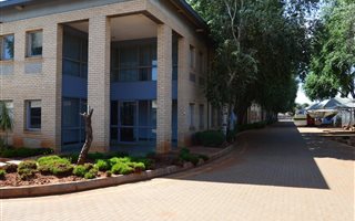 5286 m² Industrial space in Jet Park