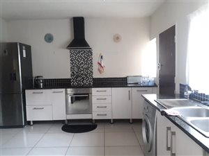 4 Bed Duplex in Corlett Gardens