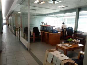 706 m² Commercial space in New Germany