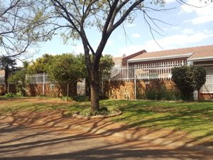 3 Bed Townhouse in Flora Gardens