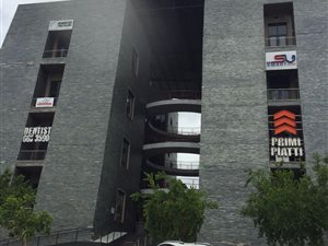 334 m² Retail Space in Die Hoewes