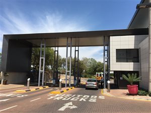 2590 m² Industrial space in Halfway House