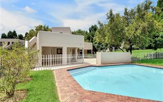 2 Bedroom Apartment in Benmore Gardens