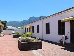 1 Bed House in Harfield Village
